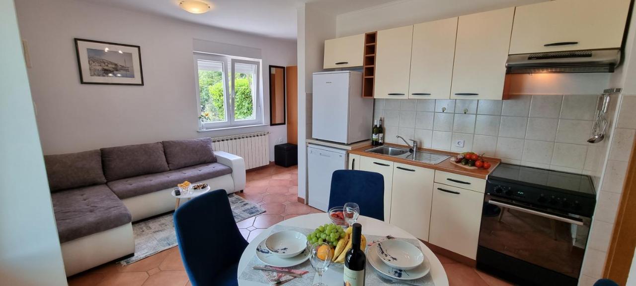 Apartments Anamarija โอปาติยา ภายนอก รูปภาพ