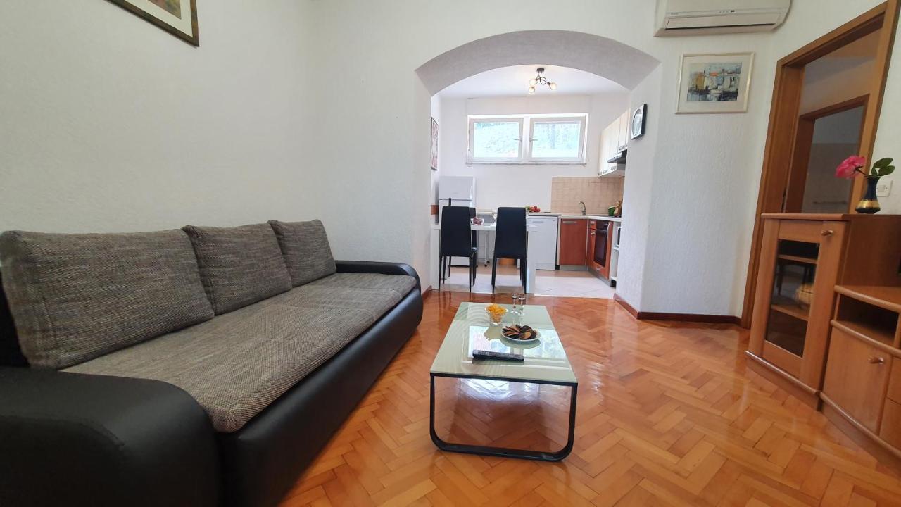 Apartments Anamarija โอปาติยา ภายนอก รูปภาพ