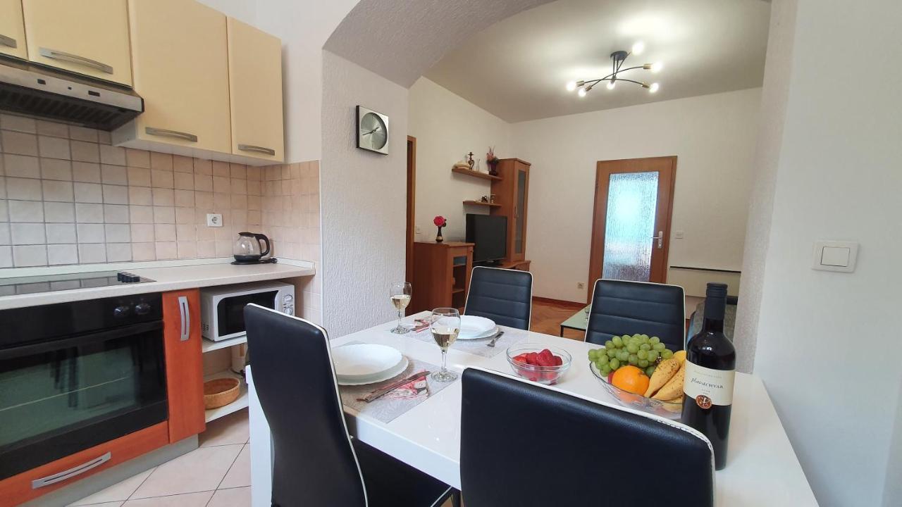 Apartments Anamarija โอปาติยา ภายนอก รูปภาพ
